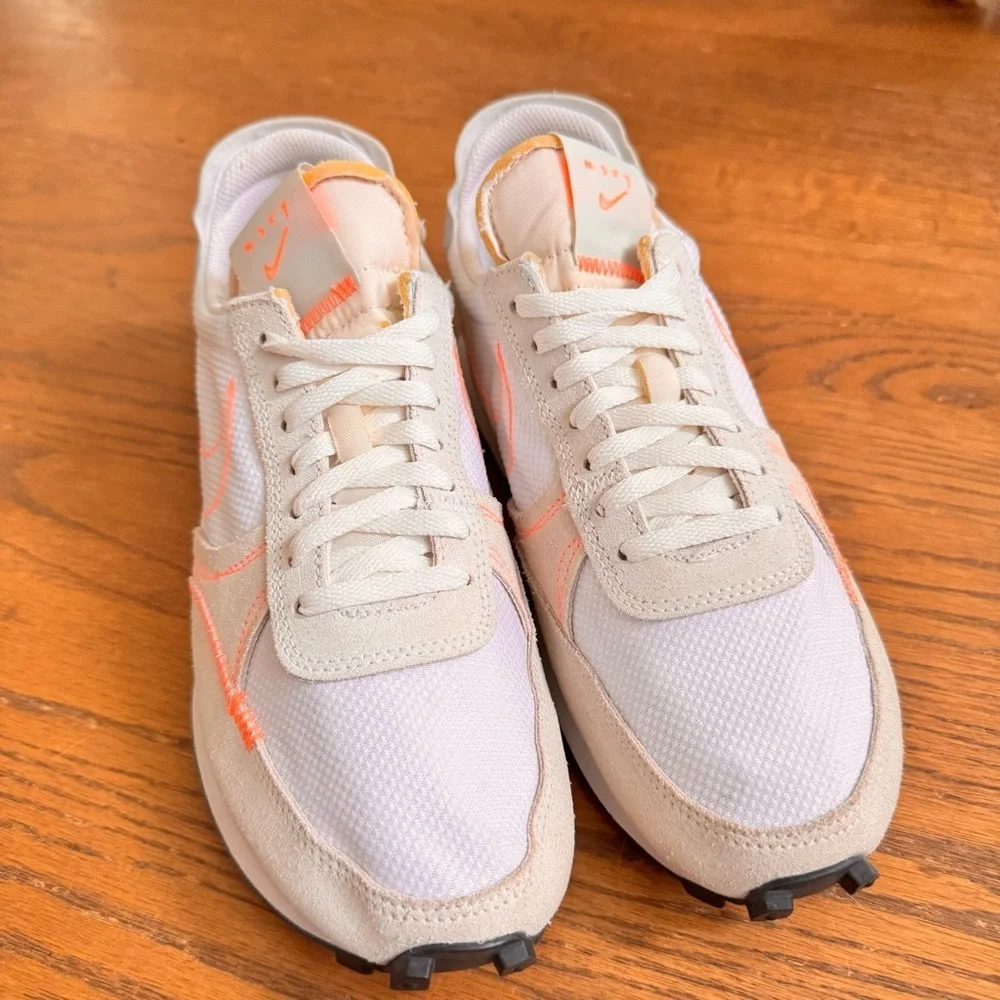 Nike Daybreak Type 'White Hyper Crimson' DA7729-101 Women’s 8.5